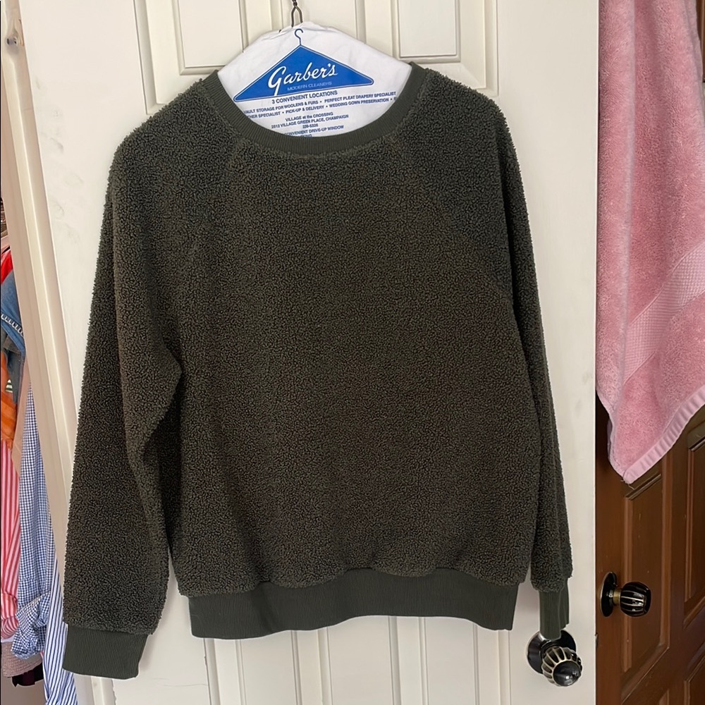 Universal Thread Green Crew Neck Sweater